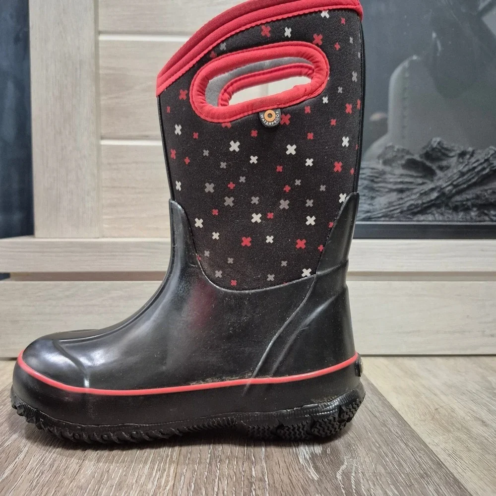 Bogs Kids Classic Plus Waterproof Boots Black Red Cross Print Pull On Size 1
